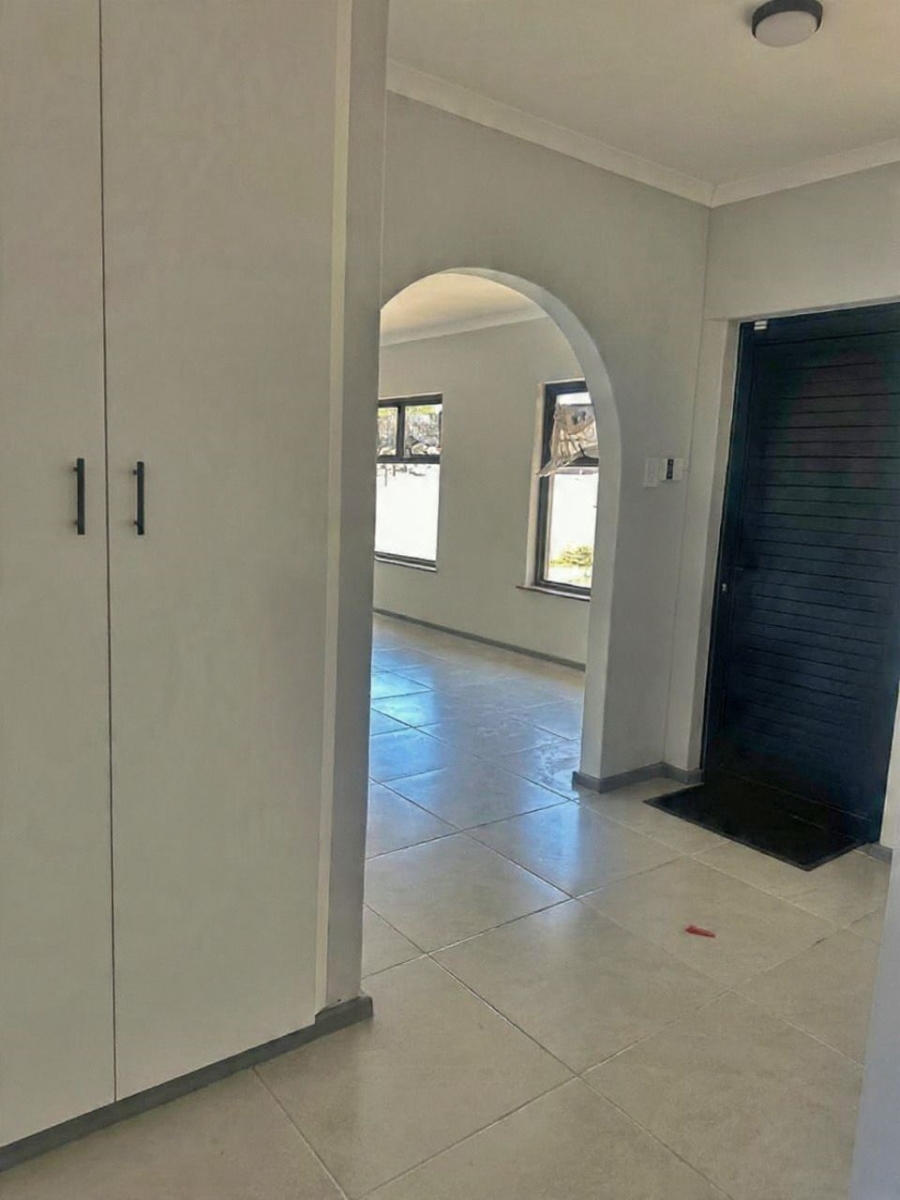 4 Bedroom Property for Sale in Panorama Western Cape